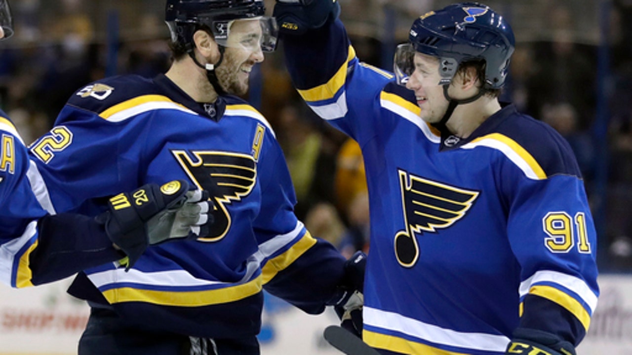 Tarasenko's hat trick leads Blues over Lightning